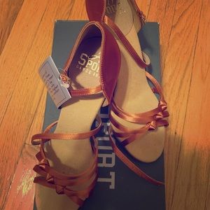 Art sport dance shoes by Ray Rose